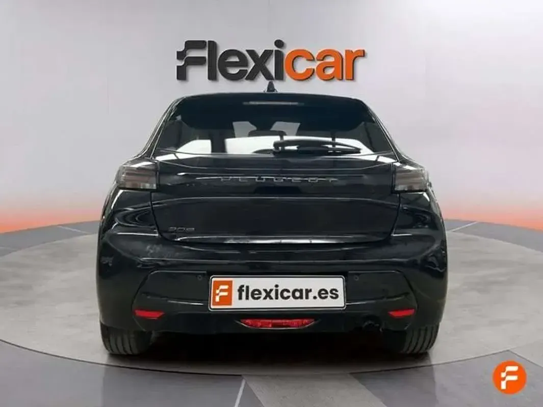 Usado Peugeot 208 Allure 101 CV (74 kW) 2025 Negro Utilitario