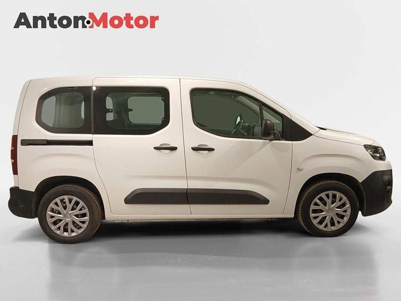 Usado Citroën Berlingo Live 102 CV (75 kW) 2020 Blanco Monovolumen