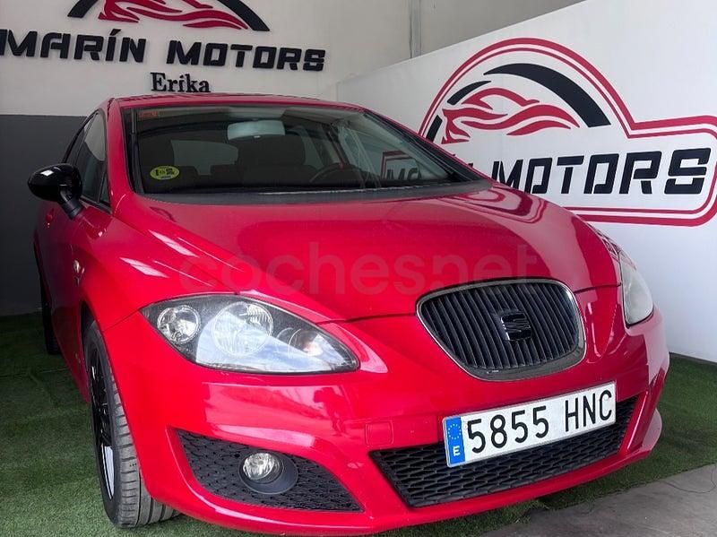 Käytetty Seat Leon Copa 90 HP (66 kW) 2012 Punainen Sedan