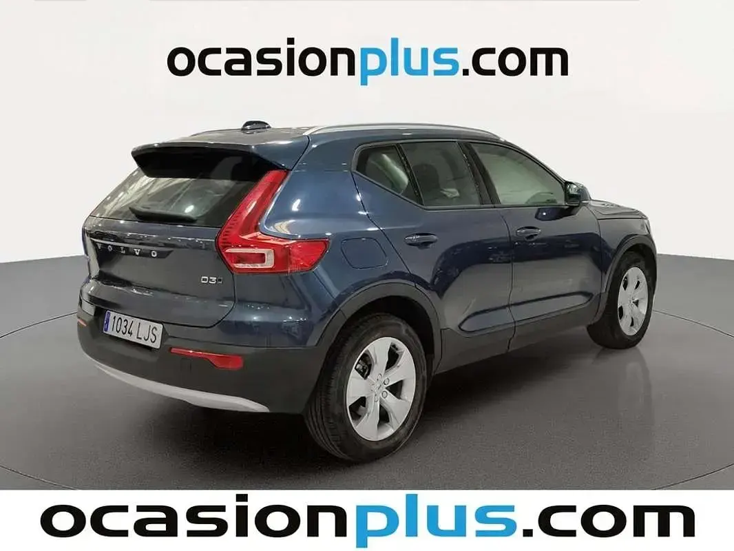 Usado Volvo XC40 Momentum 150 CV (110 kW) 2020 Azul SUV