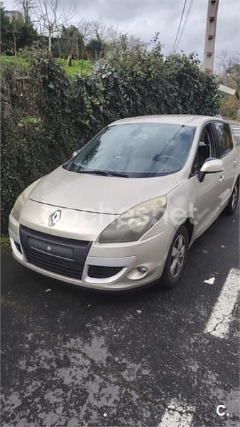 Usado Renault Scénic III Dynamique 110 CV (80 kW) 2011 Beige Monovolumen