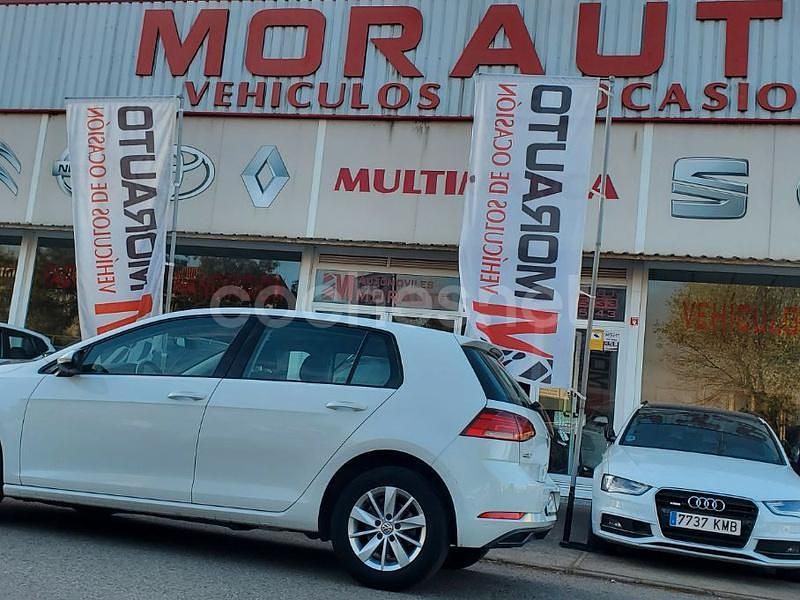 Usado VW Golf VII 115 CV (84 kW) 2018 Blanco Berlina