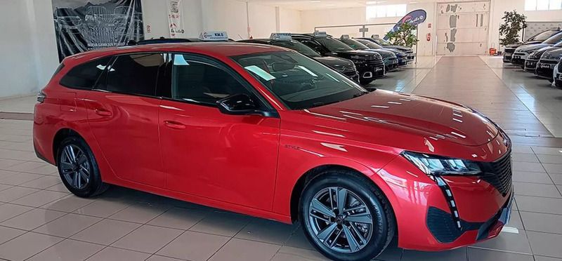 Rojo Usado 2023 Peugeot 308 Style Familiar | 21.400 € (Caro) - Imagen 1/4