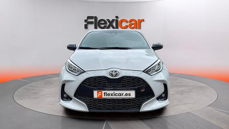 Usado Toyota Yaris Hybrid Sport 116 CV (85 kW) 2023 Blanco Utilitario
