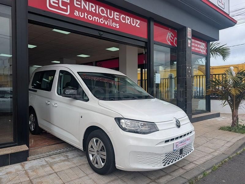Usado VW Caddy Beach 102 CV (75 kW) 2021 Blanco Monovolumen