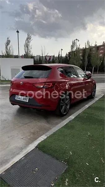 Usado Seat Leon CUPRA 280 CV (205 kW) 2014 Rojo Berlina