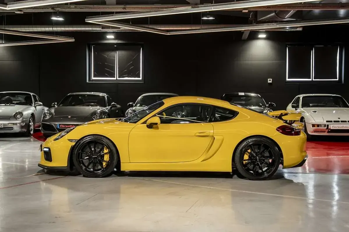 Usado Porsche Cayman GT4 385 CV (283 kW) 2016 Amarillo Coupe