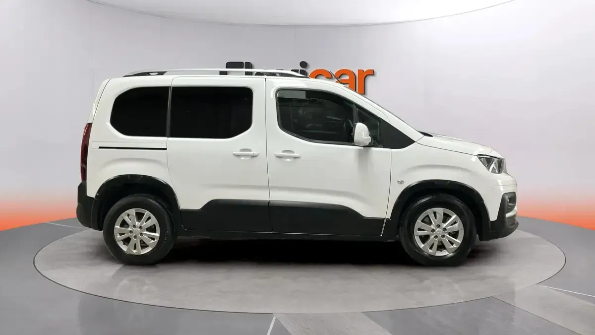 Usado Peugeot Rifter Active 131 CV (96 kW) 2020 Blanco Monovolumen