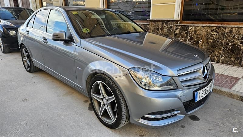 Usado Mercedes C220 Edition 170 CV (125 kW) 2011 Gris / plata Berlina
