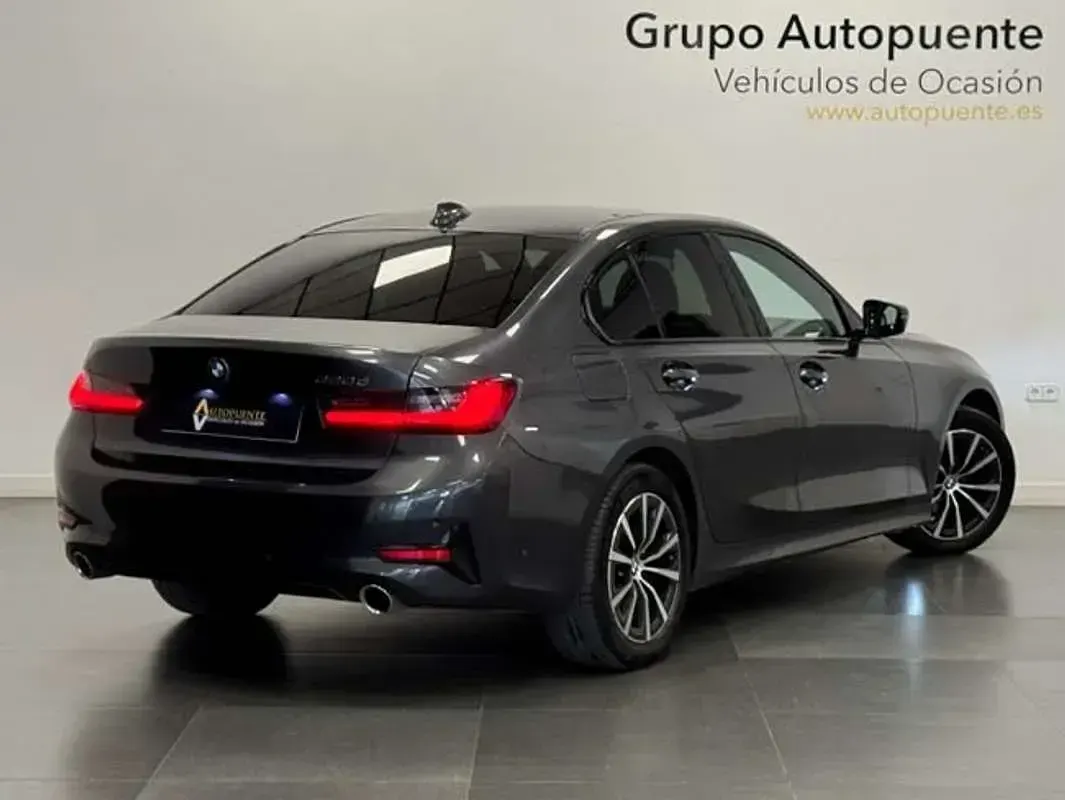 Usado BMW 320e Comfort Edition 190 CV (139 kW) 2022 Gris Berlina