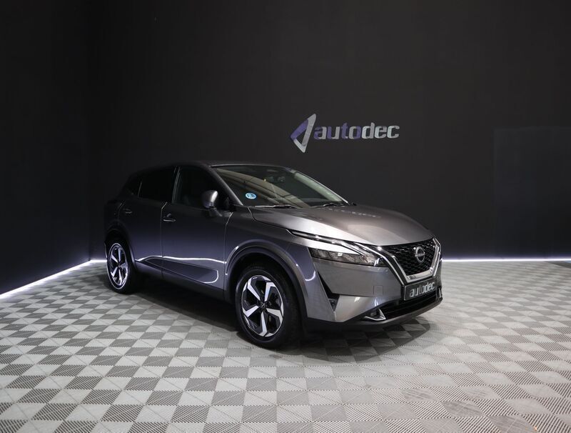Gris / plata Usado 2024 Nissan Qashqai N-Connecta SUV | 26.490 € (Precio justo) - Imagen 1/4