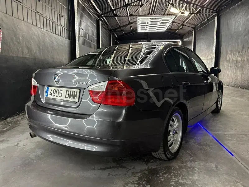 Usado BMW 320 150 CV (110 kW) 2006 Gris / plata Berlina