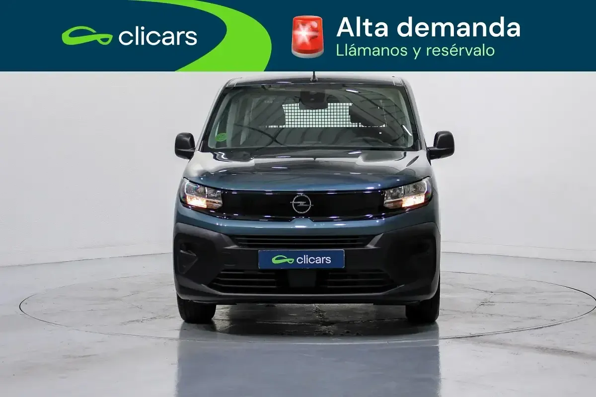 Usado Opel Combo Edition 100 CV (73 kW) 2025 Azul Monovolumen