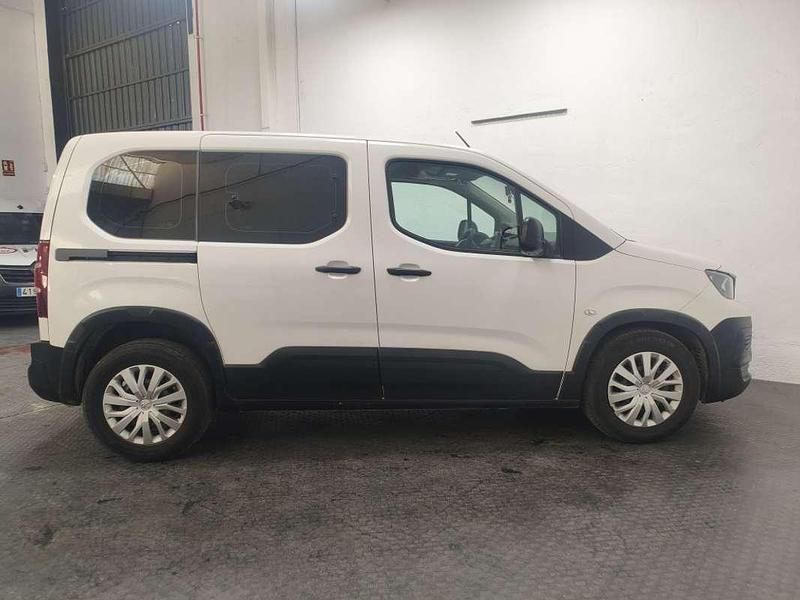 Usado Peugeot Rifter Active 102 CV (75 kW) 2021 Blanco Monovolumen