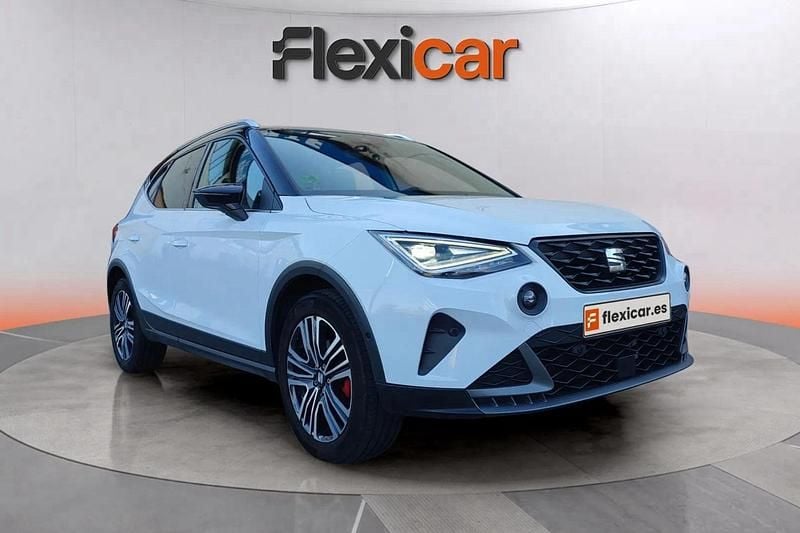 Blanco Usado 2024 Seat Arona FR SUV | 16.990 € (Buen precio) - Imagen 1/4