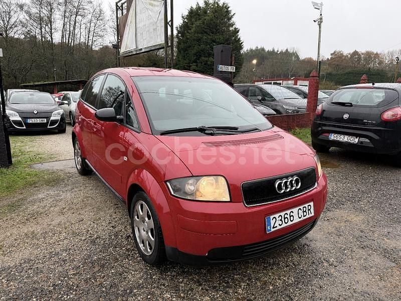 Usado Audi A2 75 CV (55 kW) 2003 Rojo Utilitario