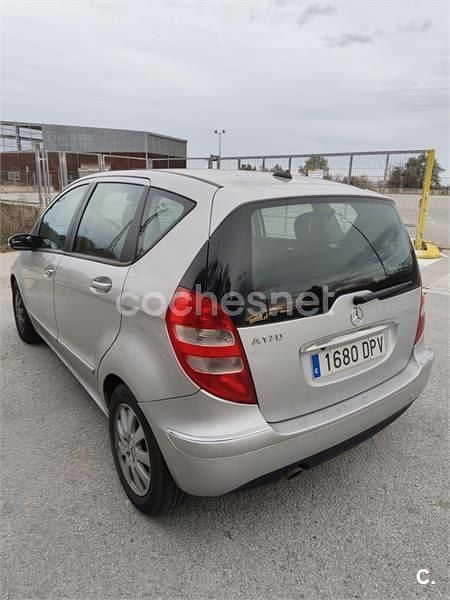 Usado Mercedes A170 Elegance 116 CV (85 kW) 2005 Gris / plata Monovolumen