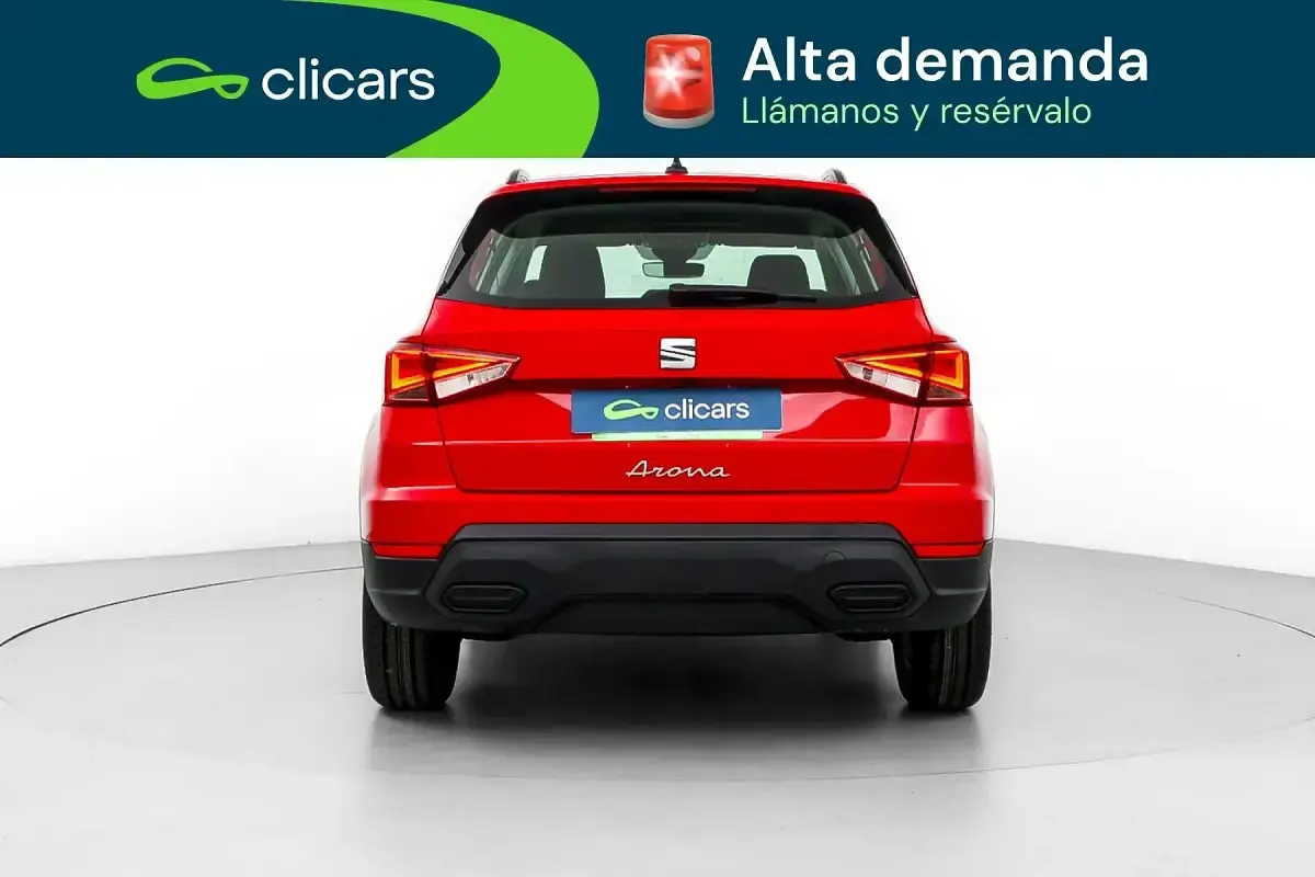 Usado Seat Arona Style 110 CV (80 kW) 2022 Rojo SUV
