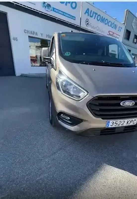 Usado Ford Transit Custom Trend 131 CV (96 kW) 2018 Familiar