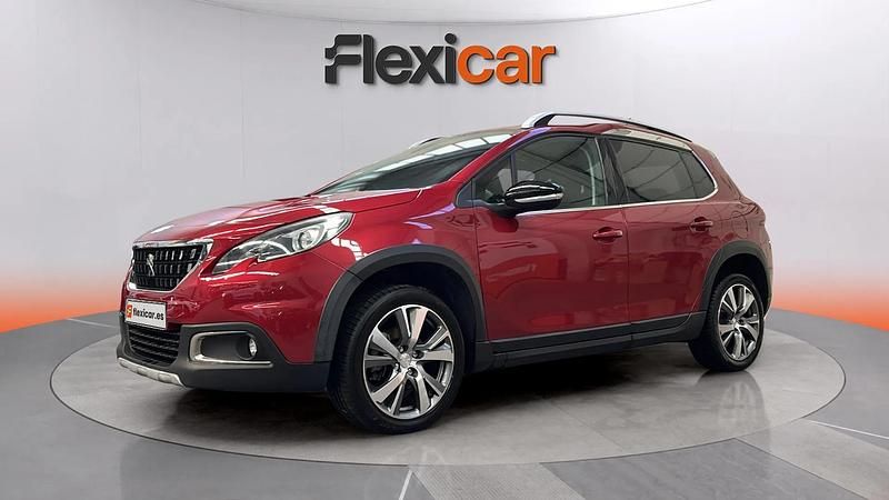 Usado Peugeot 2008 Allure 110 CV (80 kW) 2018 Rojo SUV