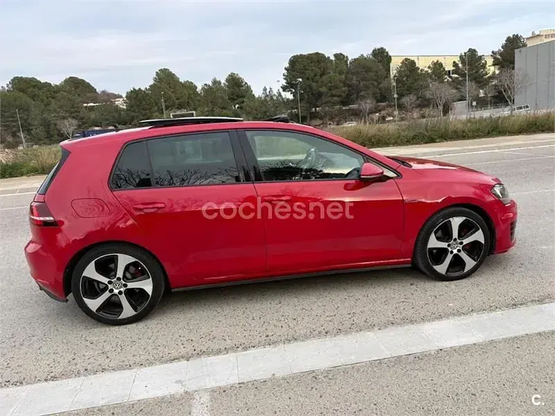 Usado VW Golf VII GTI 245 CV (180 kW) 2017 Rojo Berlina