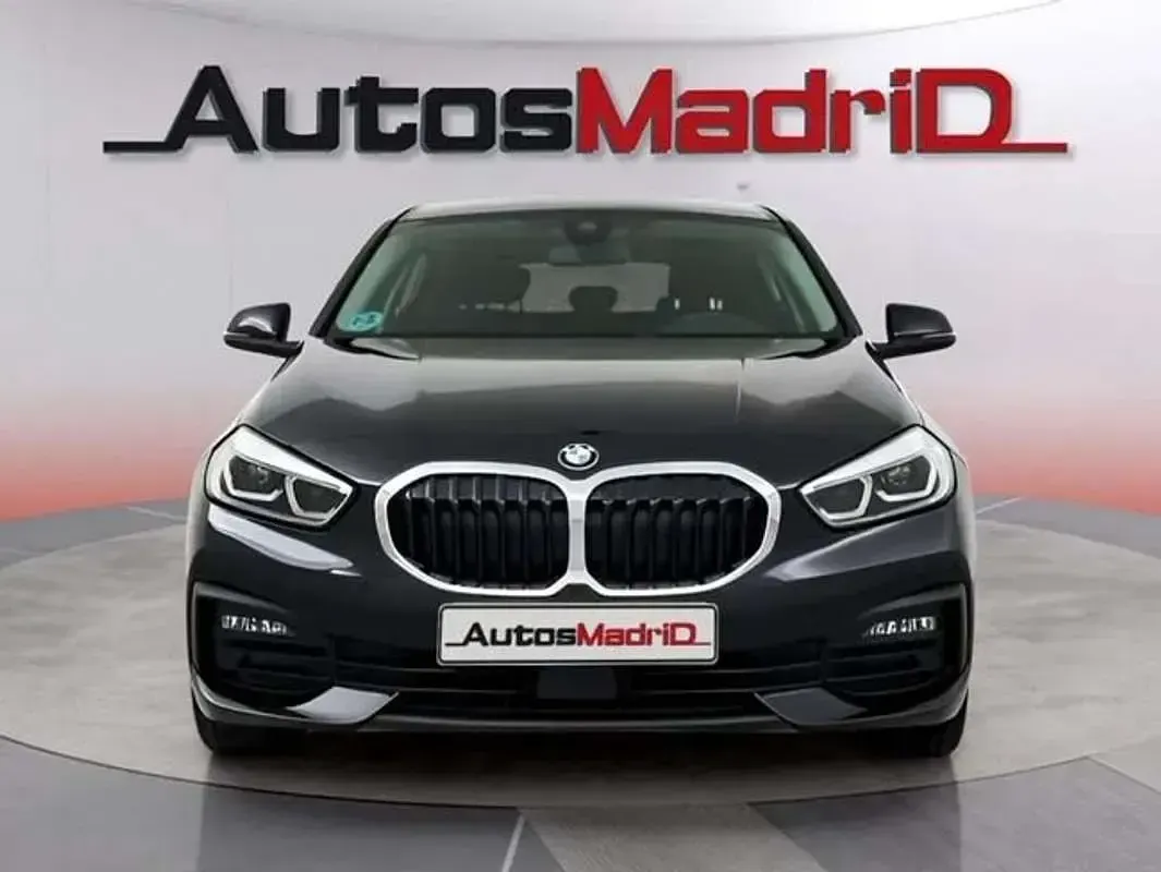 Usado BMW 116 Comfort Edition 116 CV (85 kW) 2022 Negro Utilitario