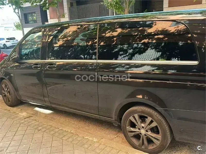 Usado Mercedes V250 Avantgarde 190 CV (139 kW) 2017 Negro Monovolumen