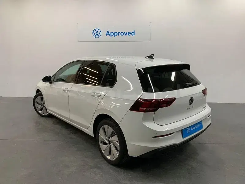 Usado VW Golf VIII Match 204 CV (150 kW) 2025 Blanco Berlina