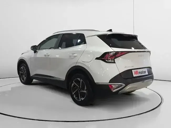 Usado Kia Sportage Motion 150 CV (110 kW) 2022 Blanco SUV