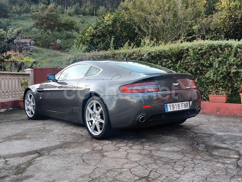 Usado Aston Martin Vantage 380 CV (279 kW) 2008 Gris / plata Coupe