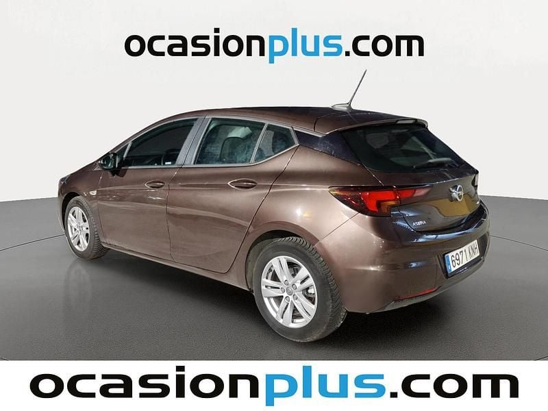 Usado Opel Astra Selective 110 CV (80 kW) 2018 Marrón