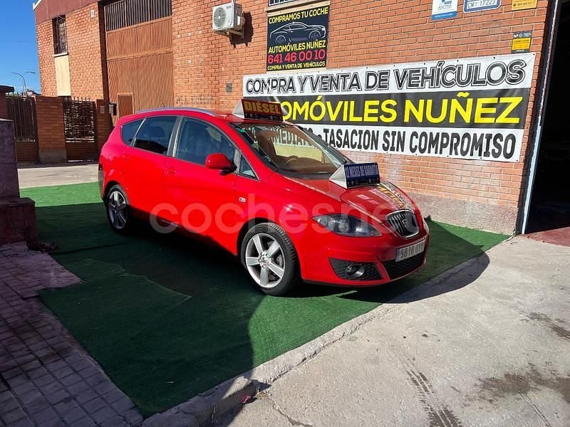 Rojo Usado 2010 Seat Altea XL Style Monovolumen | 2990 € (Super precio) - Imagen 1/4