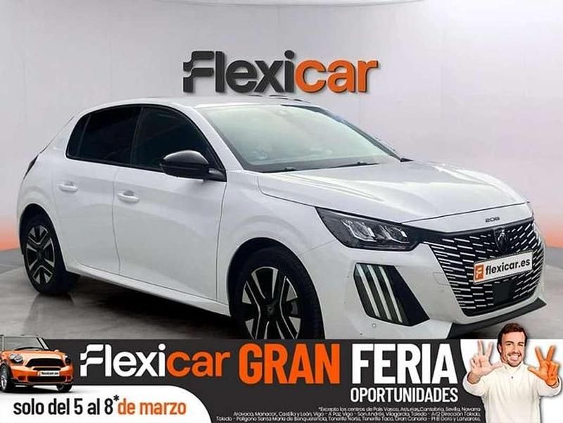 Usado Peugeot 208 Allure 110 CV (80 kW) 2025 Blanco Utilitario