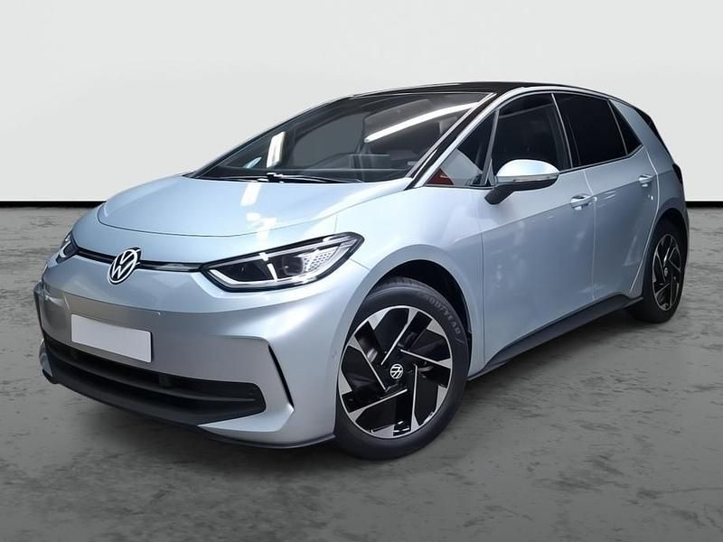 Usado VW ID.3 Pro 150 kW (204 CV) 2025 Gris escama metalizado con techo negro Utilitario