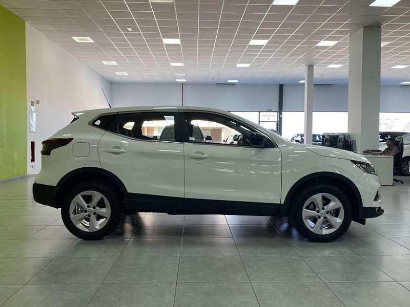 Usado Nissan Qashqai Acenta 140 CV (102 kW) 2021 Blanco SUV