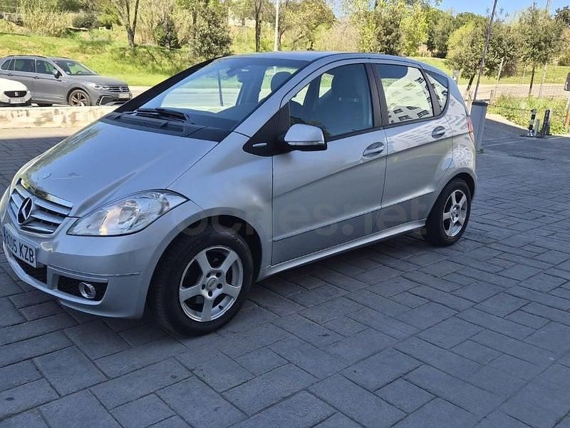 Usado Mercedes A170 Classic 116 CV (85 kW) 2009 Gris / plata Monovolumen