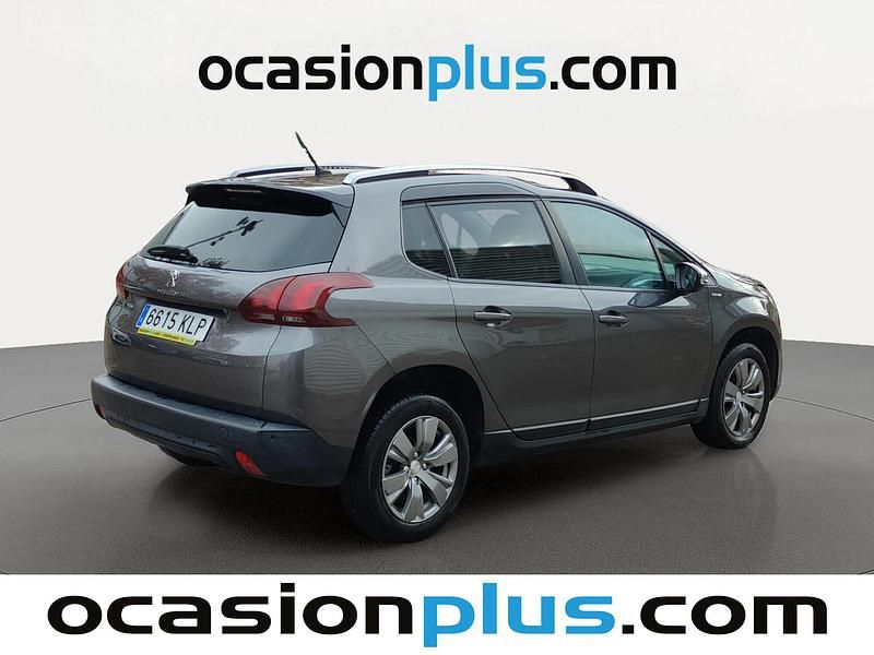 Usado Peugeot 2008 Style 100 CV (73 kW) 2018 Gris SUV