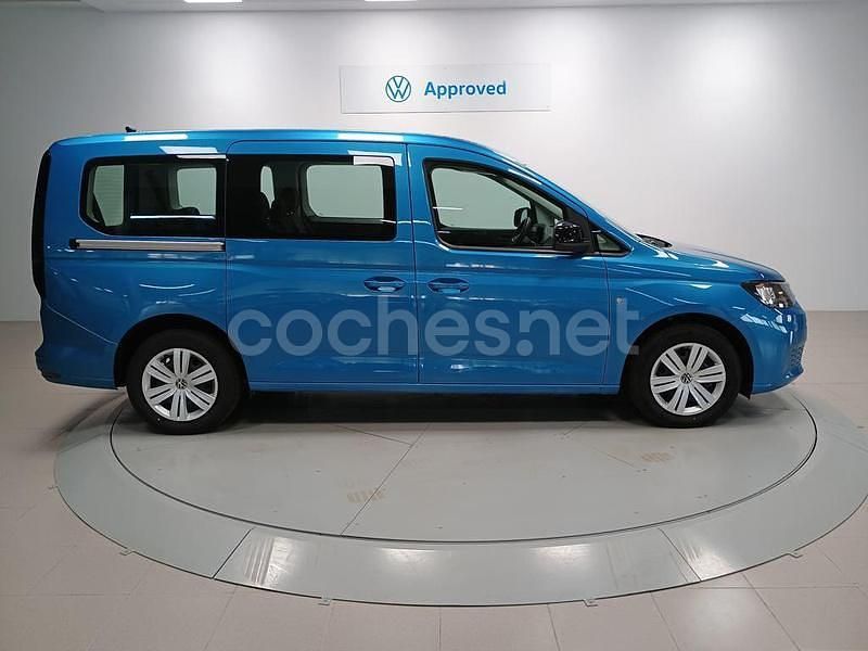 Usado VW Caddy Maxi 102 CV (75 kW) 2023 Azul Monovolumen