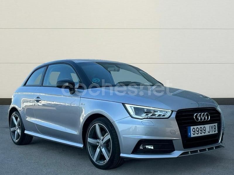 Gris / plata Usado 2017 Audi A1 Sportback Ambition Utilitario | 16.900 € (Precio justo) - Imagen 1/4