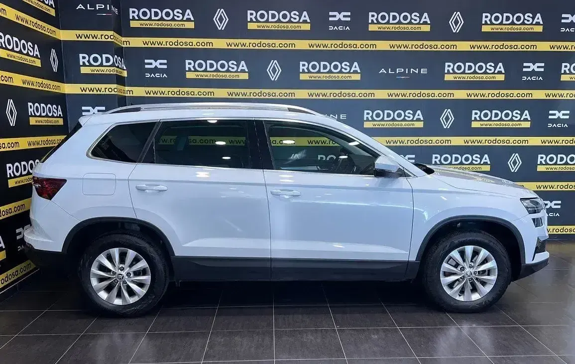 Usado Skoda Karoq Ambition 150 HP (110 kW) 2022 Branco SUV