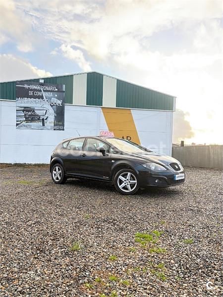Usado Seat Leon Copa 90 CV (66 kW) 2012 Negro Berlina