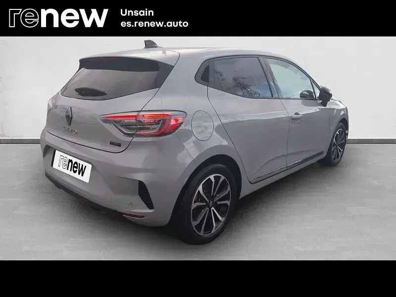 Usado Renault Clio V Techno 145 CV (106 kW) 2025 Blanco Berlina