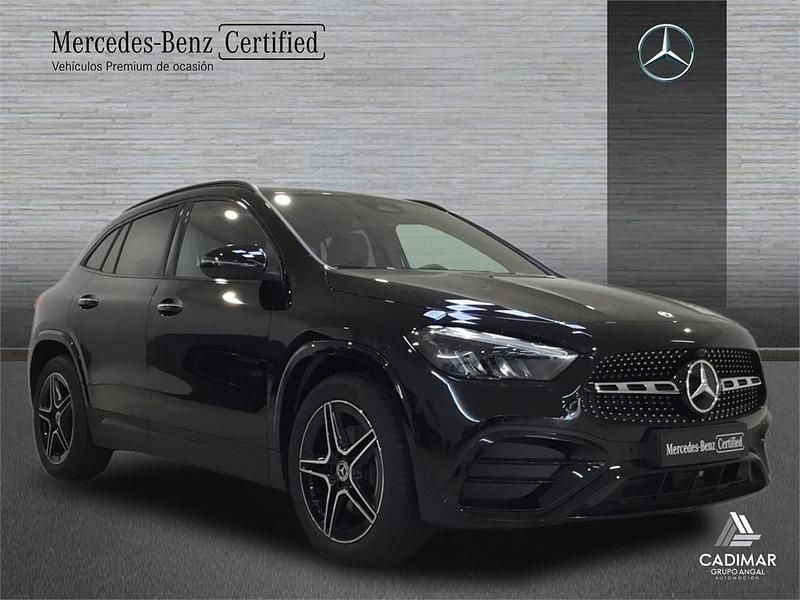 Usado Mercedes GLA200 150 CV (110 kW) 2025 Gris montaña SUV