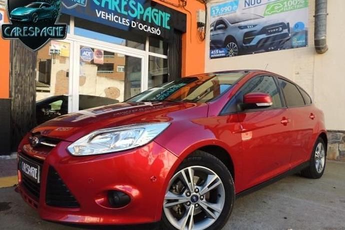 Usado Ford Focus Titanium 125 CV (91 kW) 2013 Burdeos Utilitario