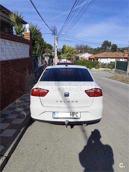 Usado Seat Toledo Style 105 CV (77 kW) 2013 Blanco Utilitario