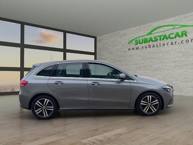 Usado Mercedes B200 150 CV (110 kW) 2020 Gris Monovolumen