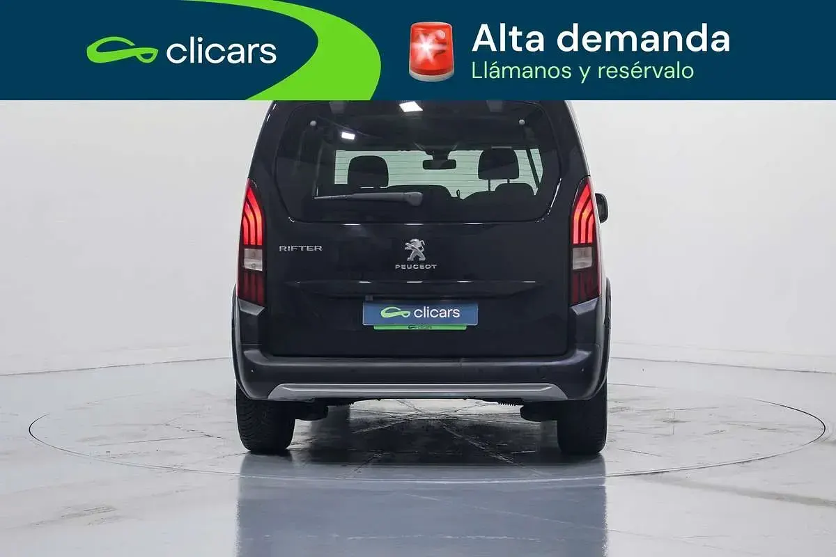 Usado Peugeot Rifter Allure 131 CV (96 kW) 2019 Negro Monovolumen
