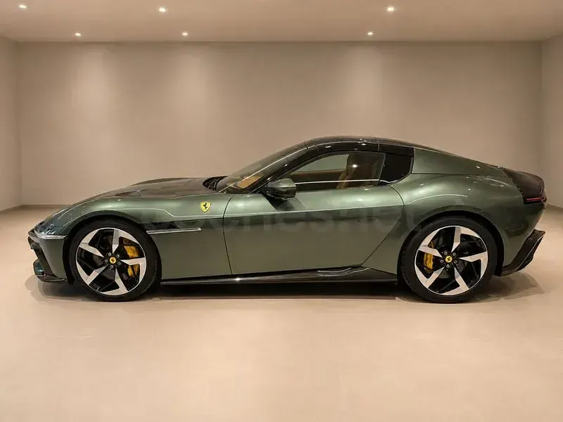 Nuevo Ferrari 12 Cilindri 830 CV (610 kW) 2026 Verde Descapotable