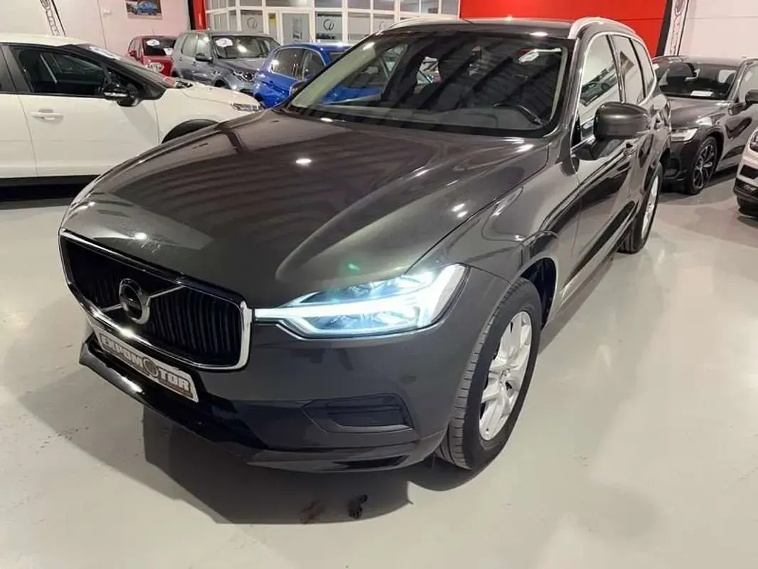 Usado Volvo XC60 Momentum 189 CV (139 kW) 2019 Gris SUV
