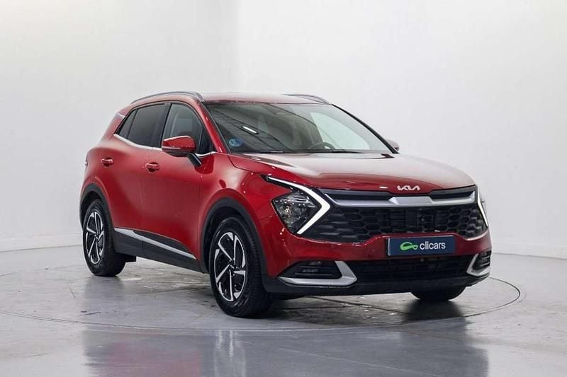Usado Kia Sportage 136 CV (100 kW) 2023 Rojo SUV